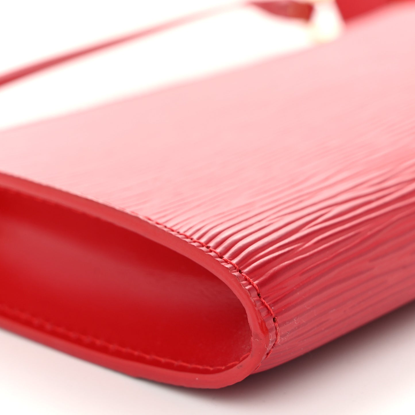 Epi Pochette Accessories 21 Castillan Red