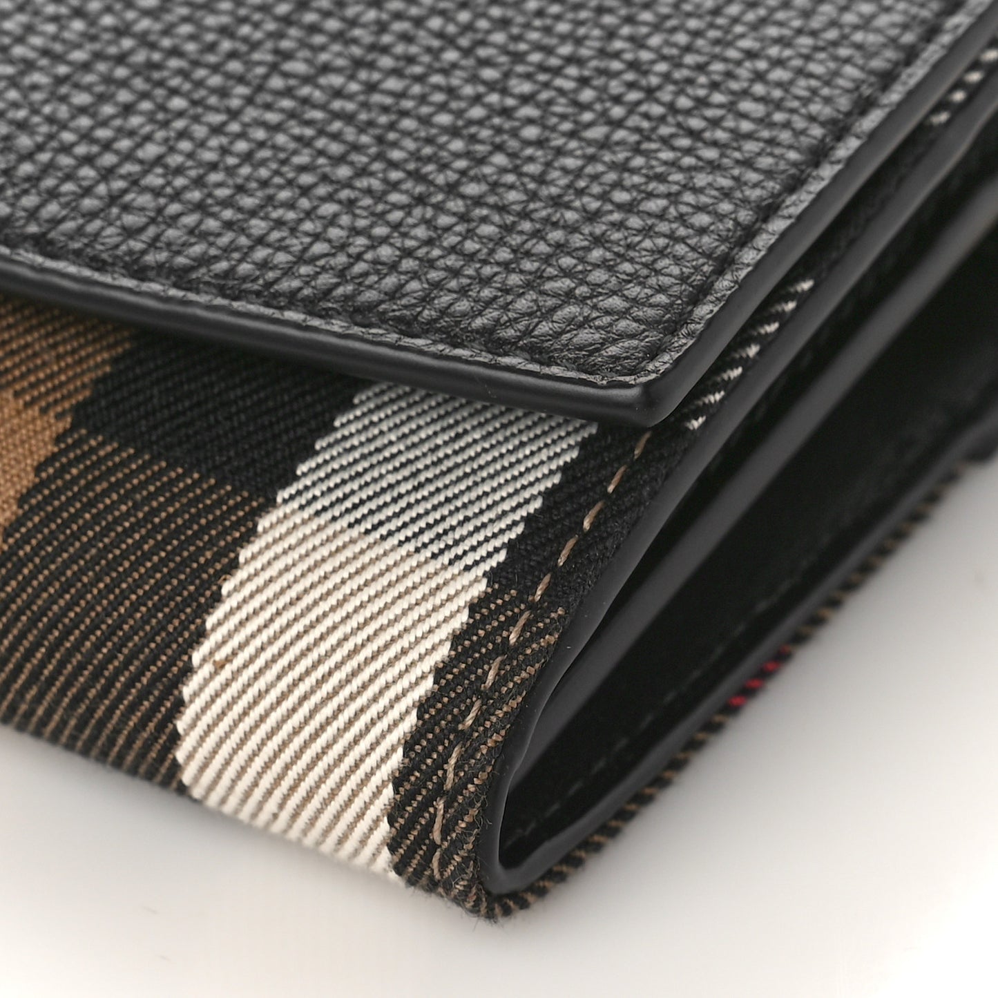 Grainy Calfskin House Check Henley Wallet On Chain Black