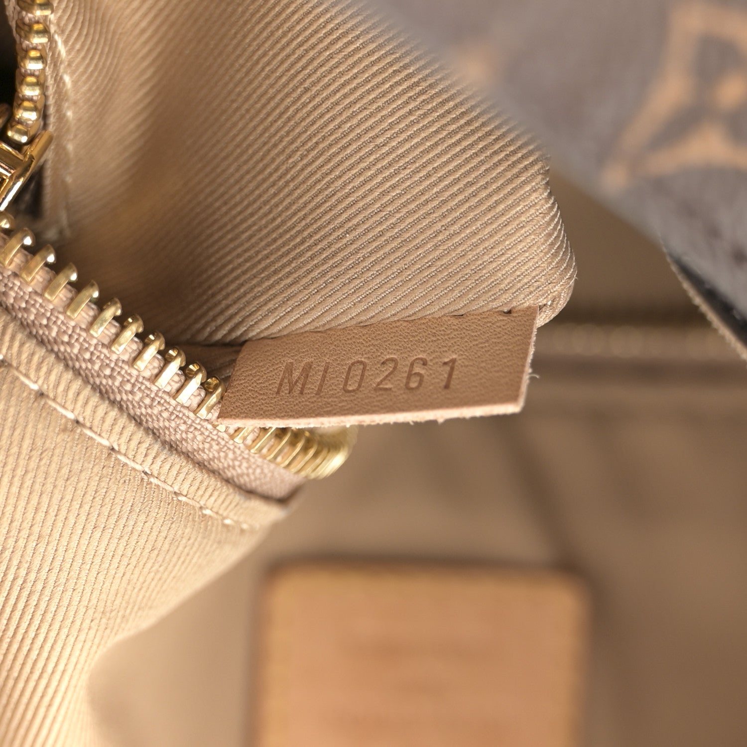 Louis Vuitton Monogram Graceful MM 7 of 11