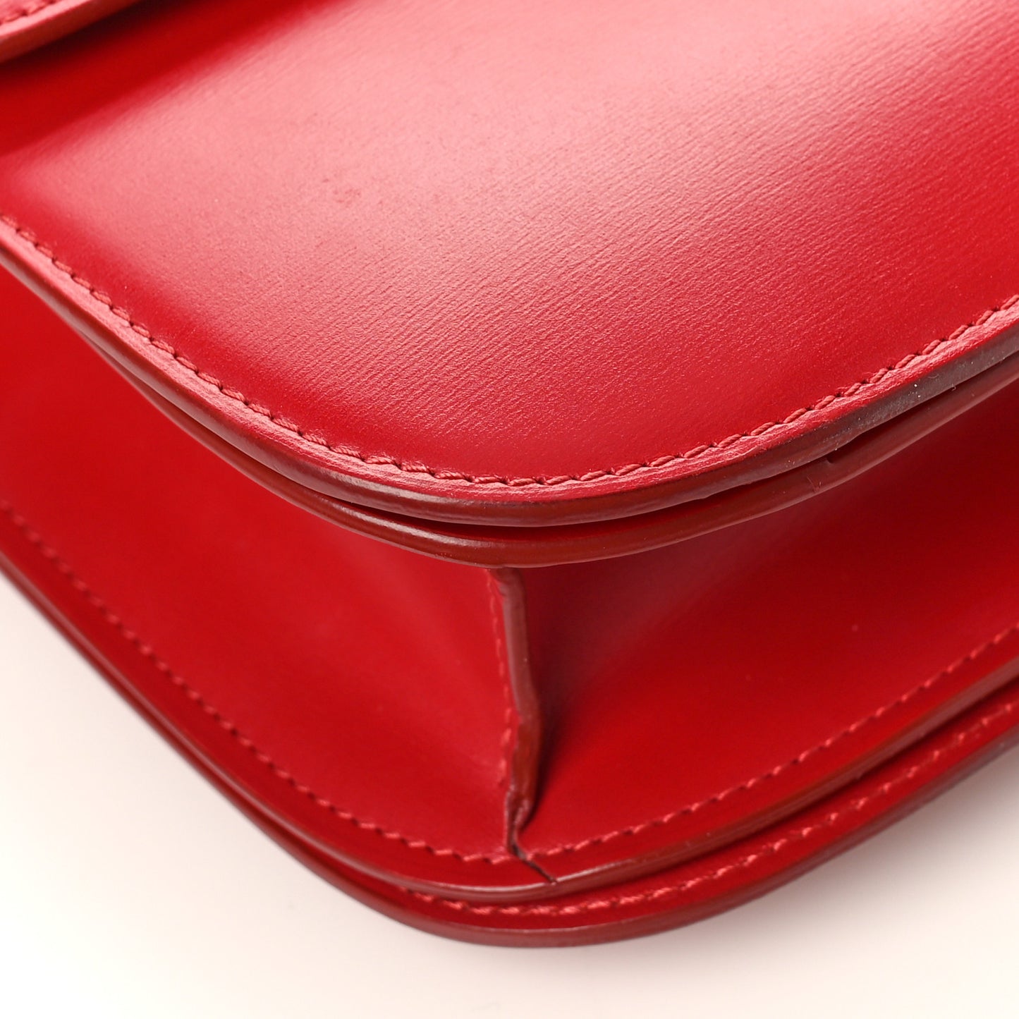 Box Calfskin Medium Classic Box Flap Bag Red