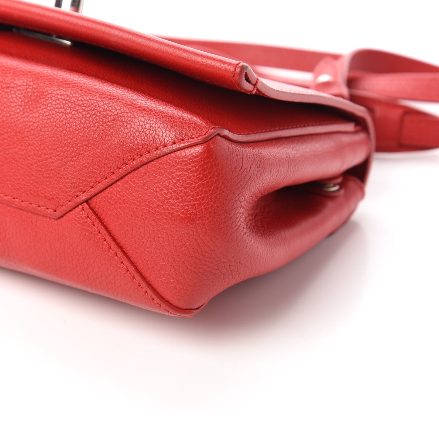 Calfskin Lockme II Chain Bag BB Rubis