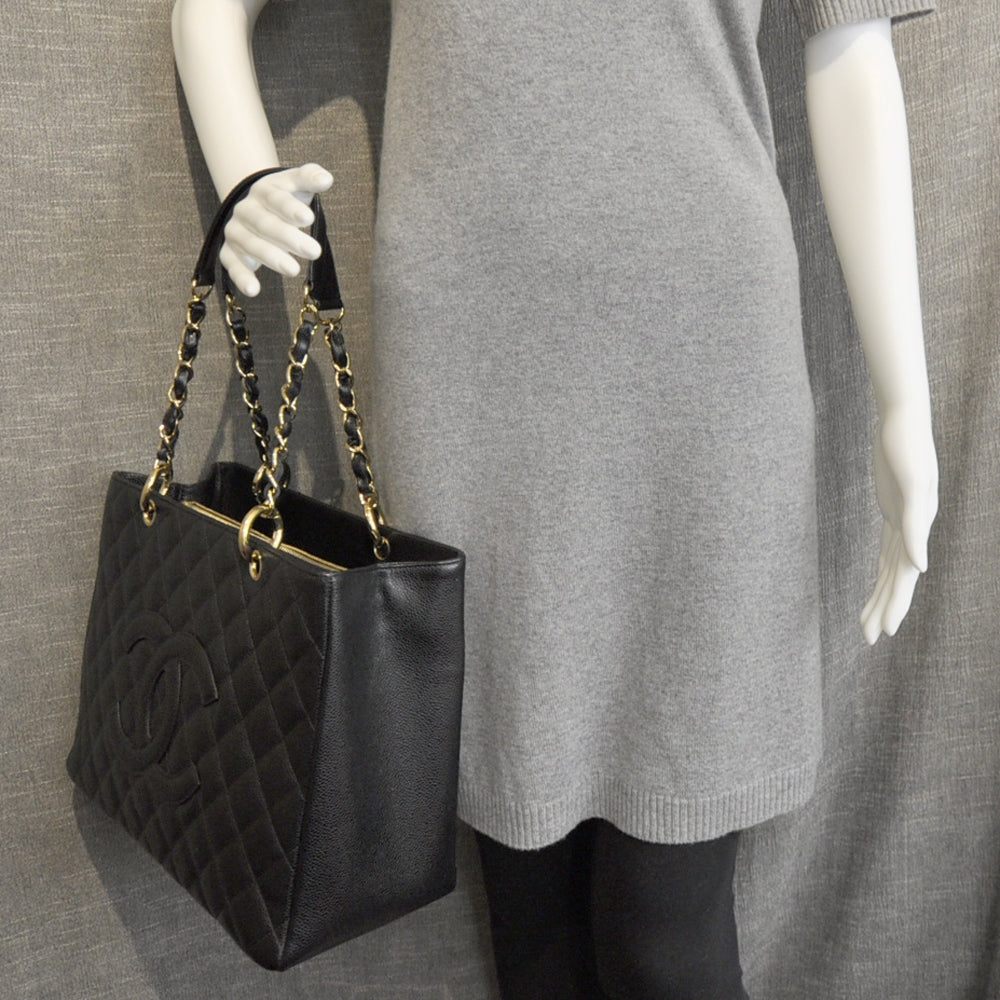 Caviar Quilted Grand Shopping Tote GST Black
