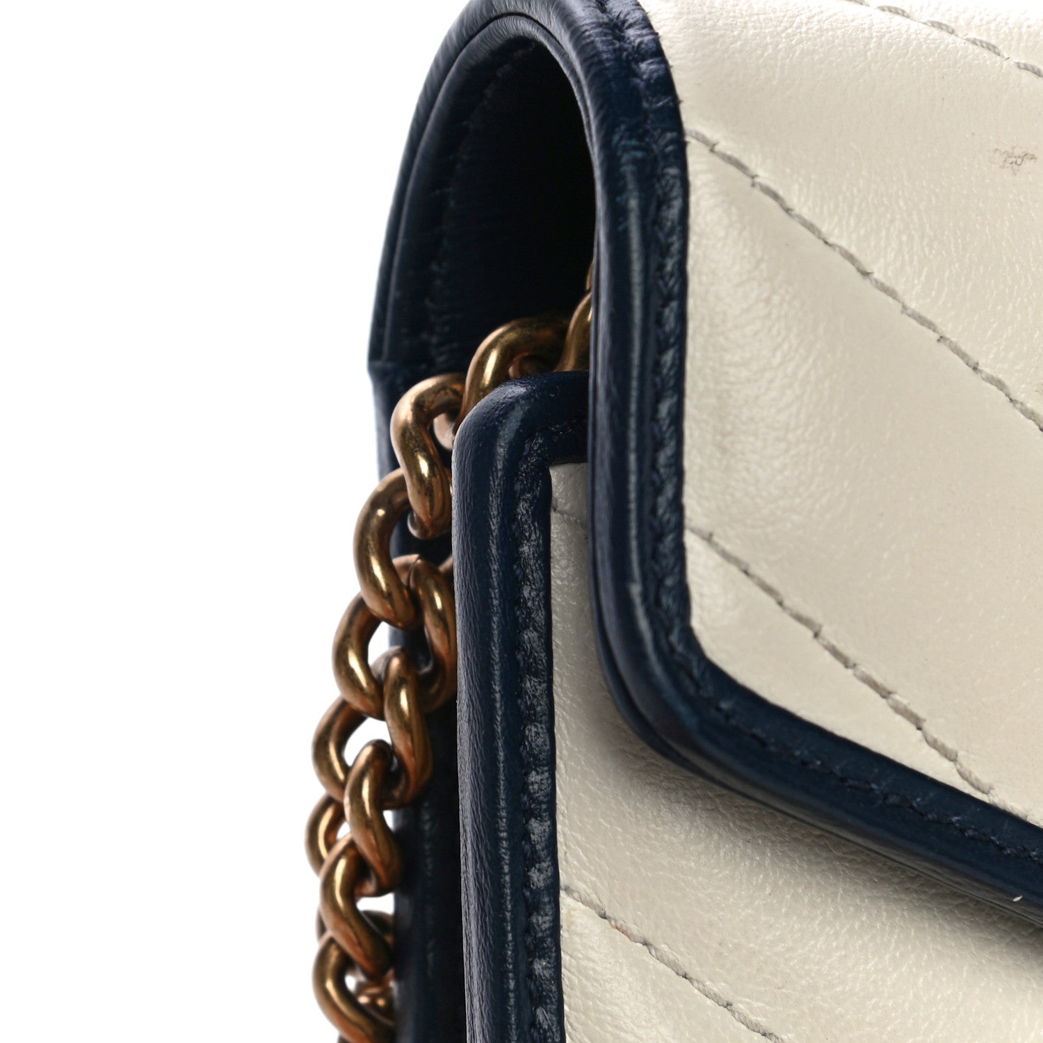 Gucci Vintage Effect Calfskin Matelasse Diagonal Torchon GG Marmont Chain Wallet Mystic White Blue Agata 20 of 21