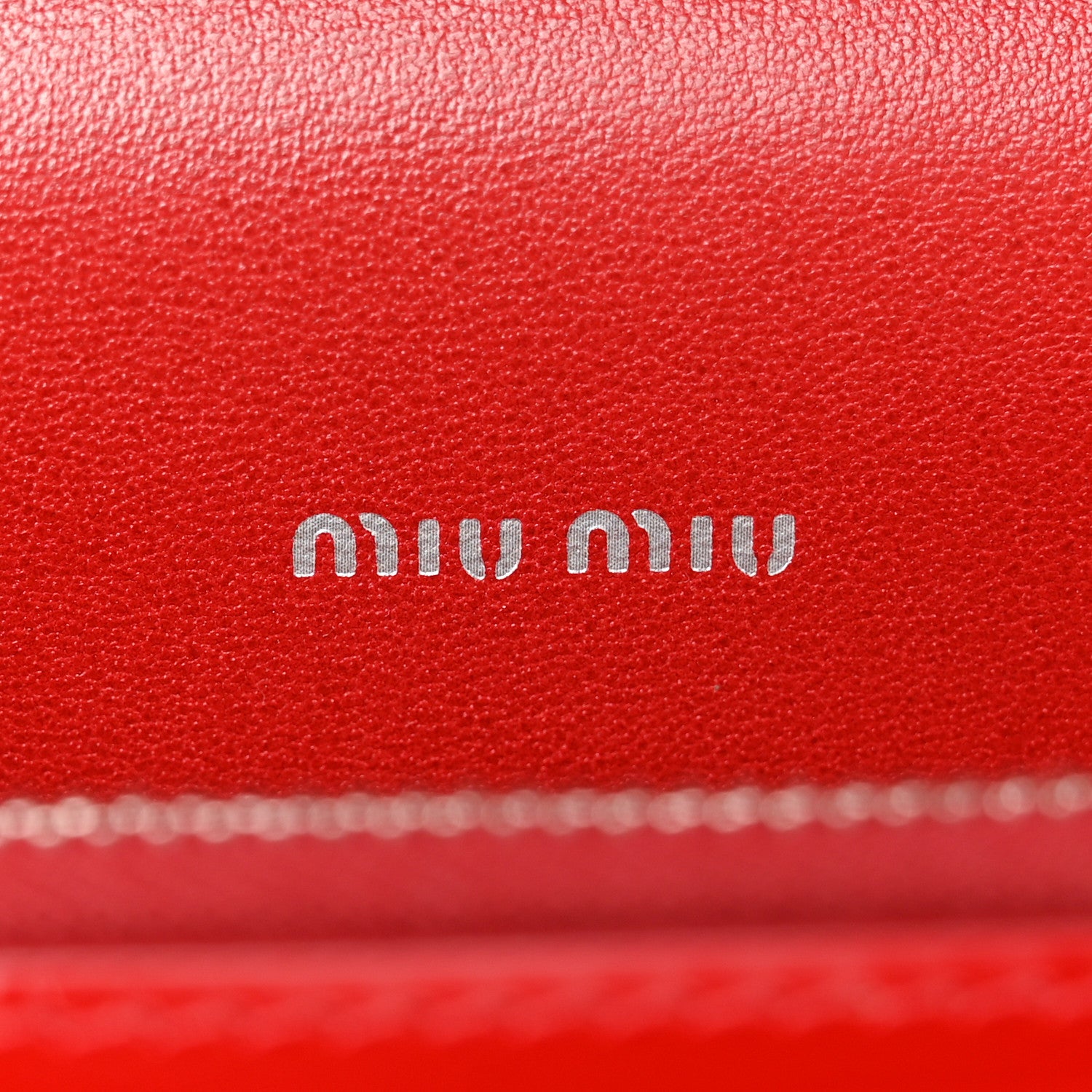 Miu Miu Vernice Crystal Wallet On Chain Rosso 6 of 10