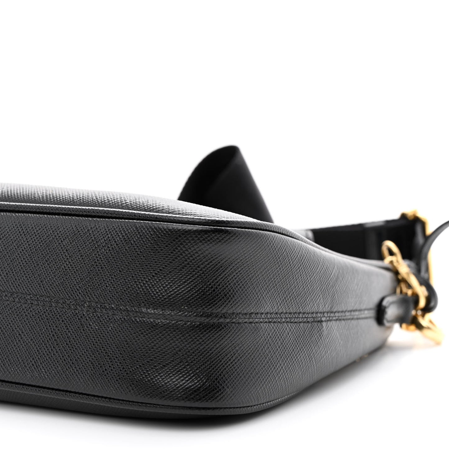 Saffiano Lux Re-Edition 2005 Shoulder Bag Black