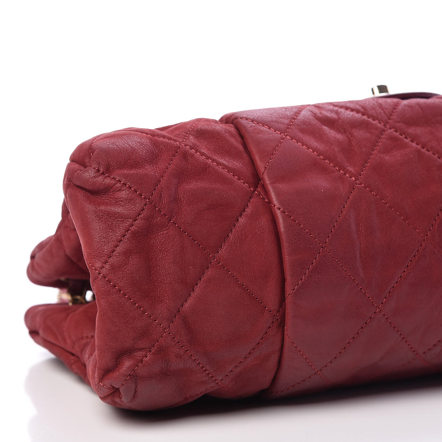 Iridescent Calfskin Large Chic Quilt Flap Red