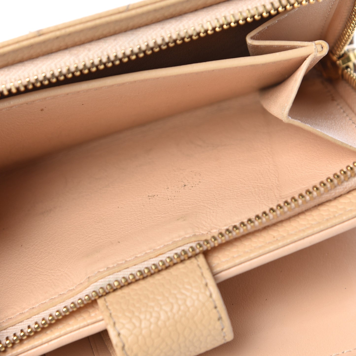 Caviar Quilted Zipped Pocket Wallet Beige
