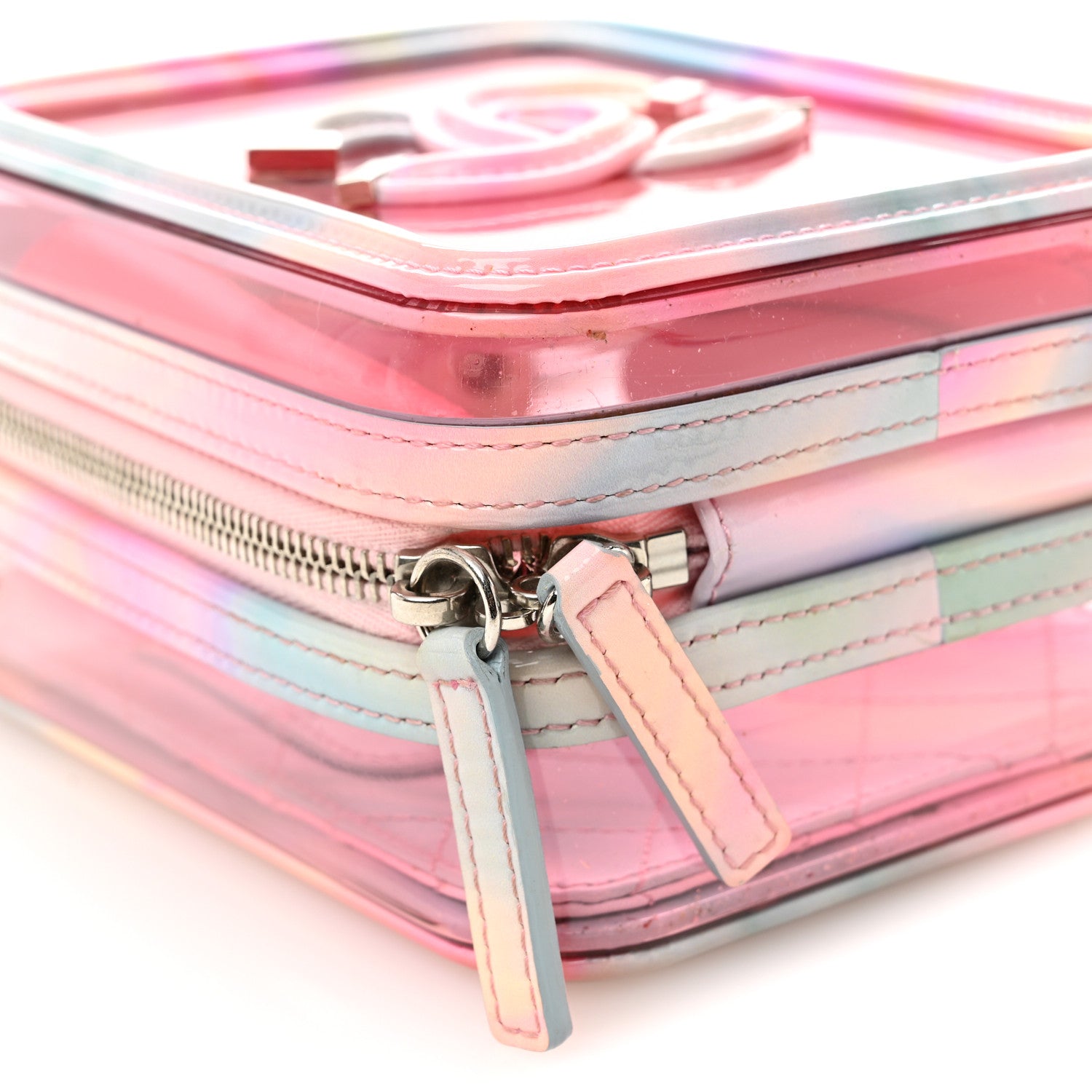 は*ば様 【新品】CHANEL ノベルティ　ケース　ピンク色 NWT Authentic Chanel Fuchsia Pink Lambskin Vanity Case Handbag
