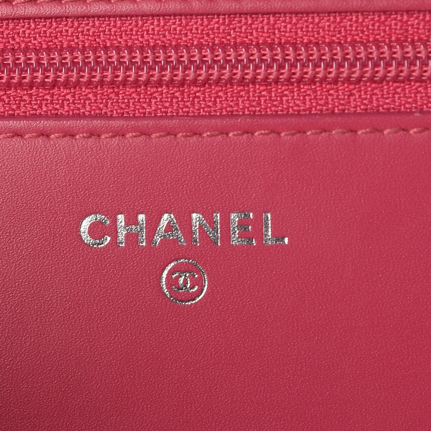 Patent Quilted Wallet On Chain WOC Dark Pink