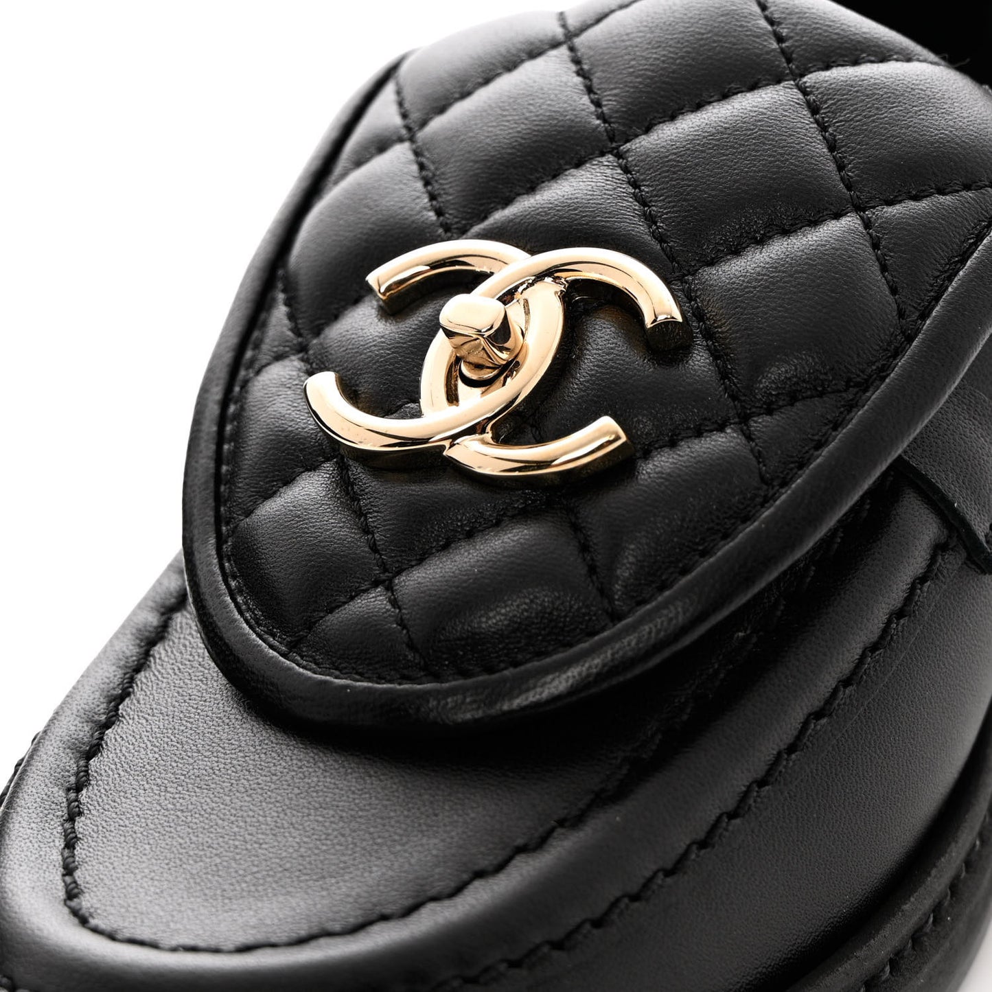 Lambskin Quilted CC Turnlock Loafers 36 Black