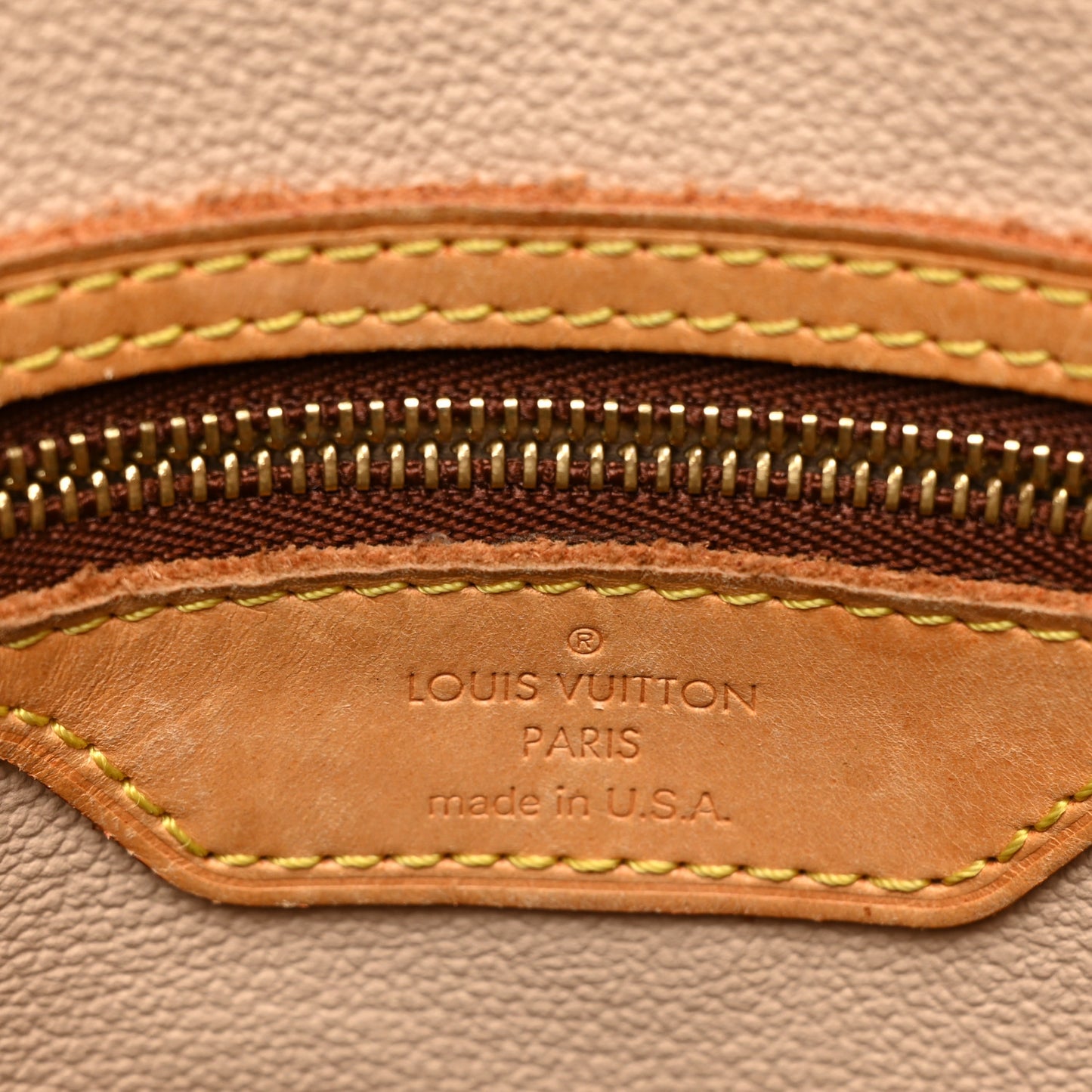 Monogram Petit Bucket 23
