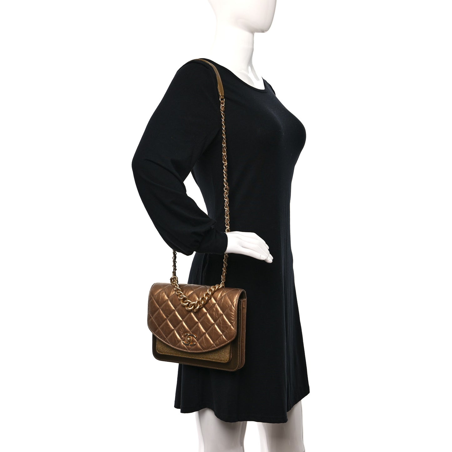 Metallic Calfskin Caviar Quilted Mini Chain Handle Flap Gold