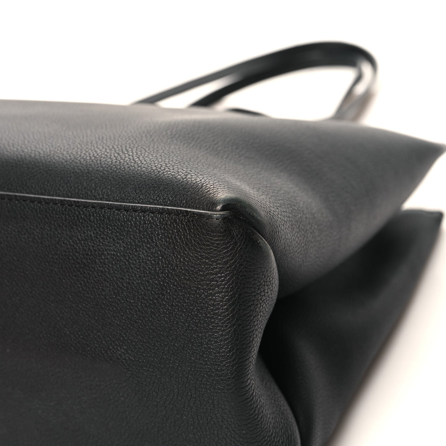 Grained Calfskin Lockme Shopper Black