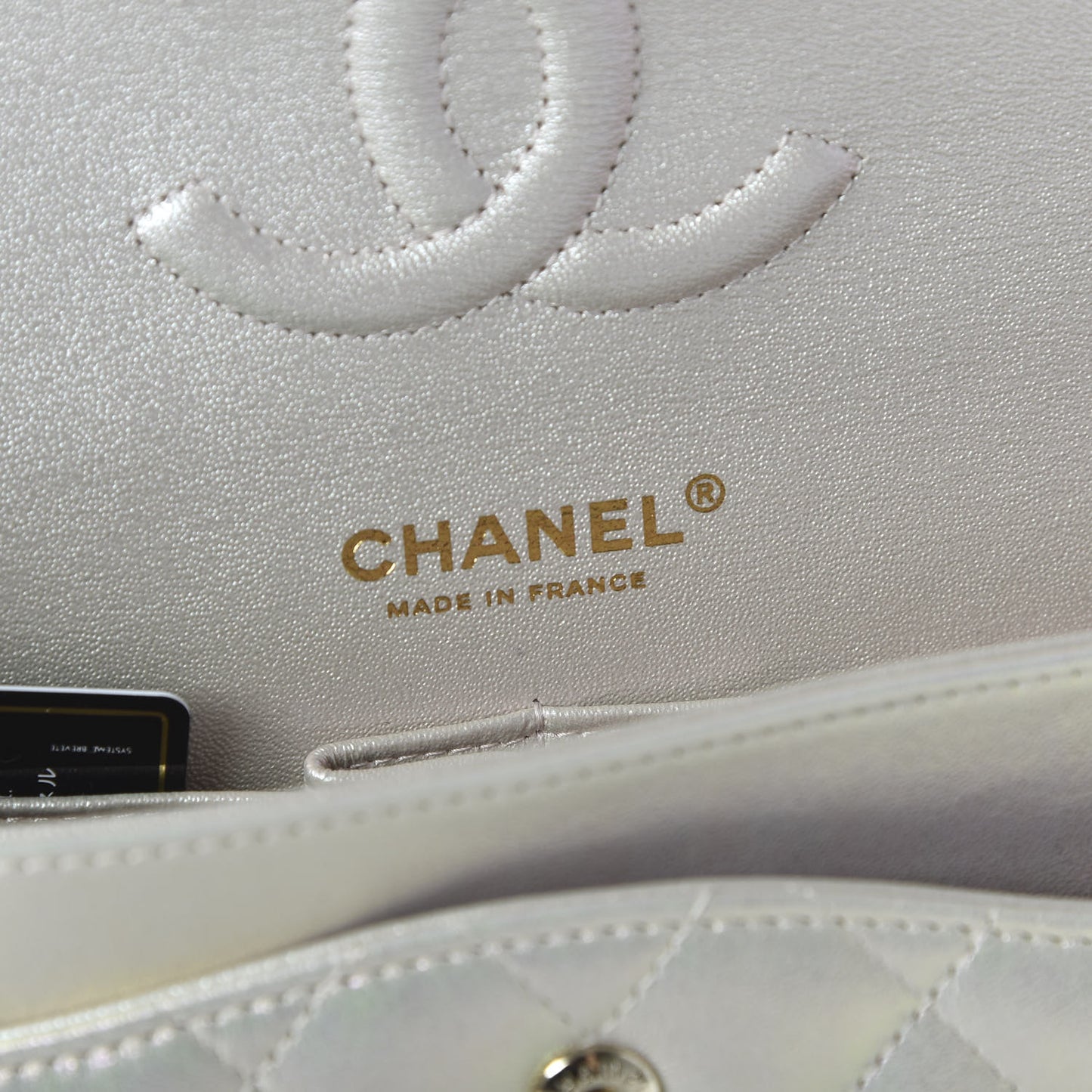 Iridescent Lambskin Quilted Medium Double Flap Ivory