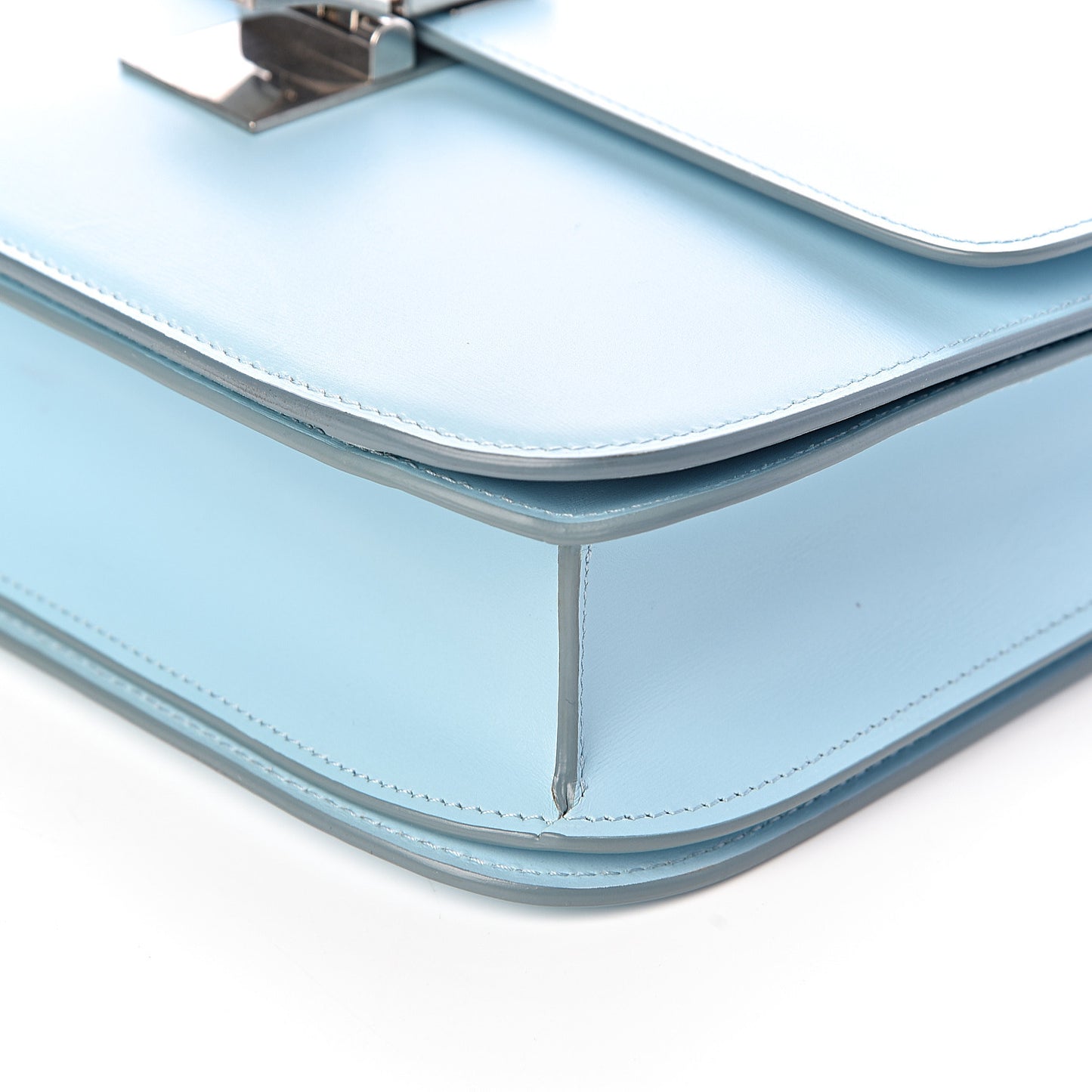 Box Calfskin Medium Classic Box Flap Bag Pool