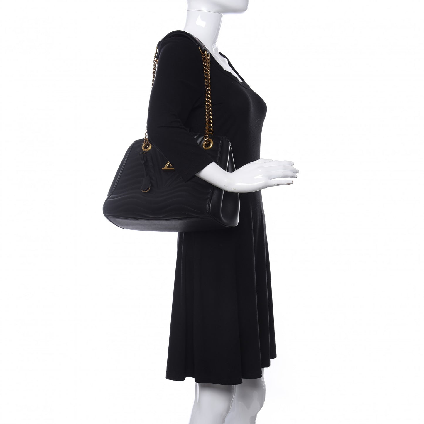 Calfskin New Wave Chain Tote Black