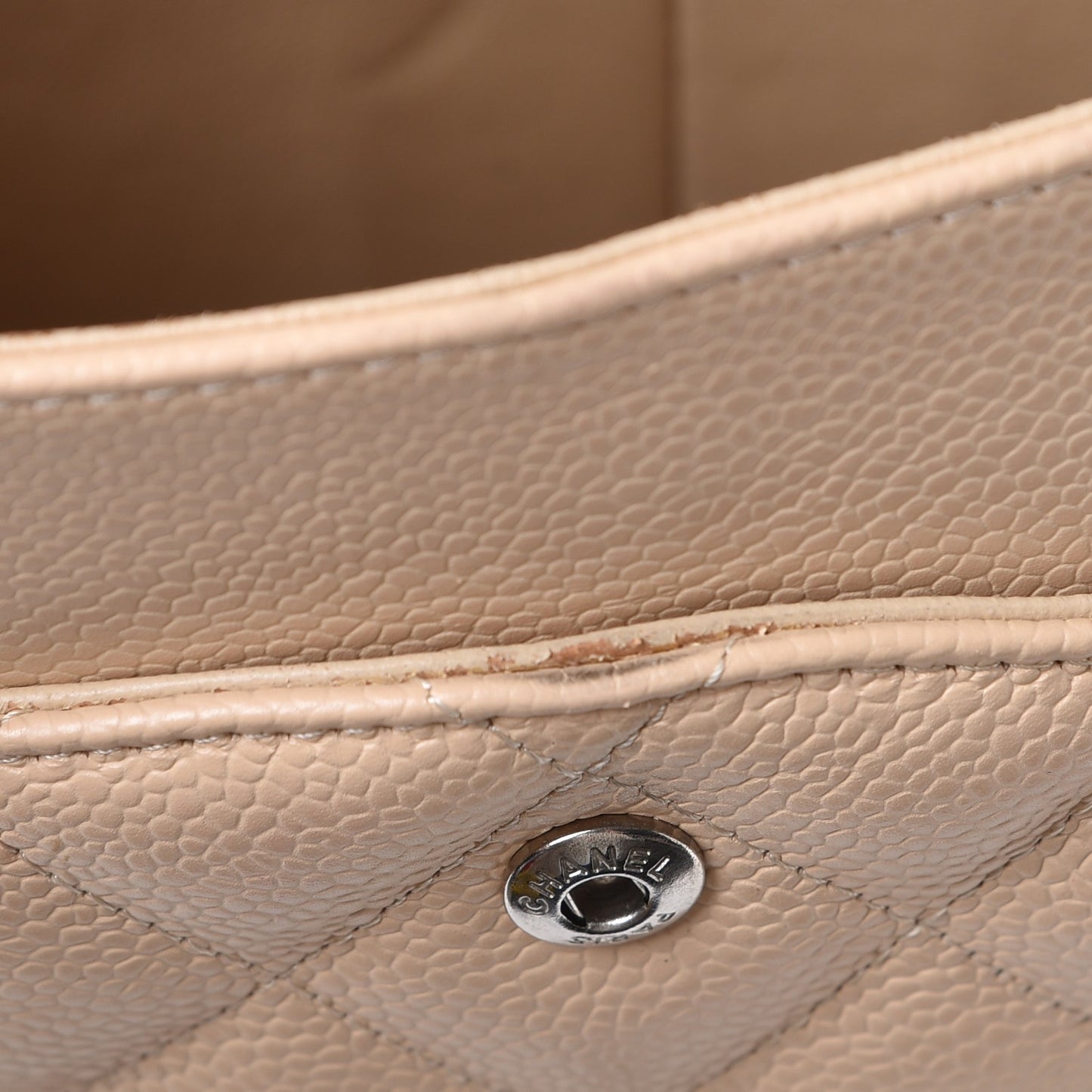 Caviar Quilted Jumbo Double Flap Beige Clair
