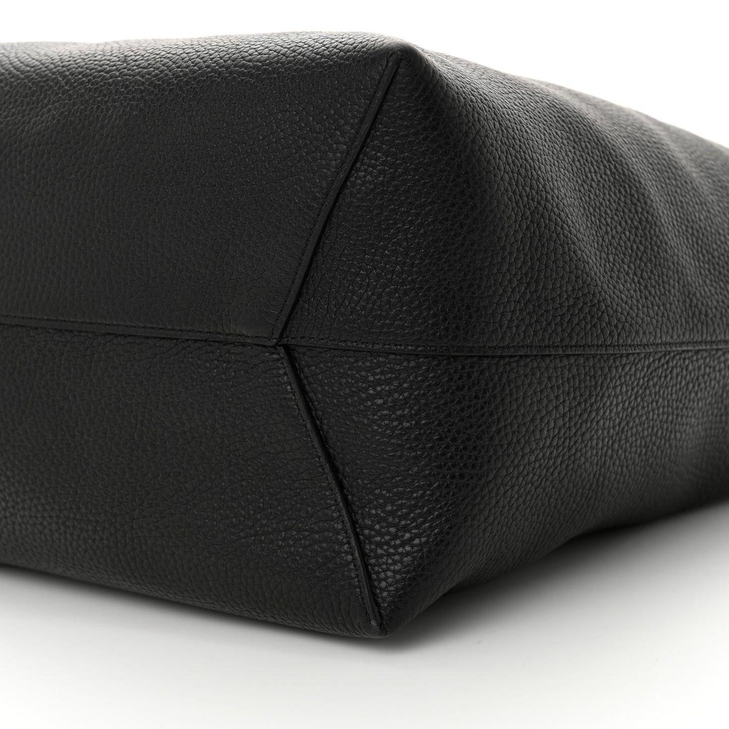 Pebbled Calfskin Everyday Cabas Black