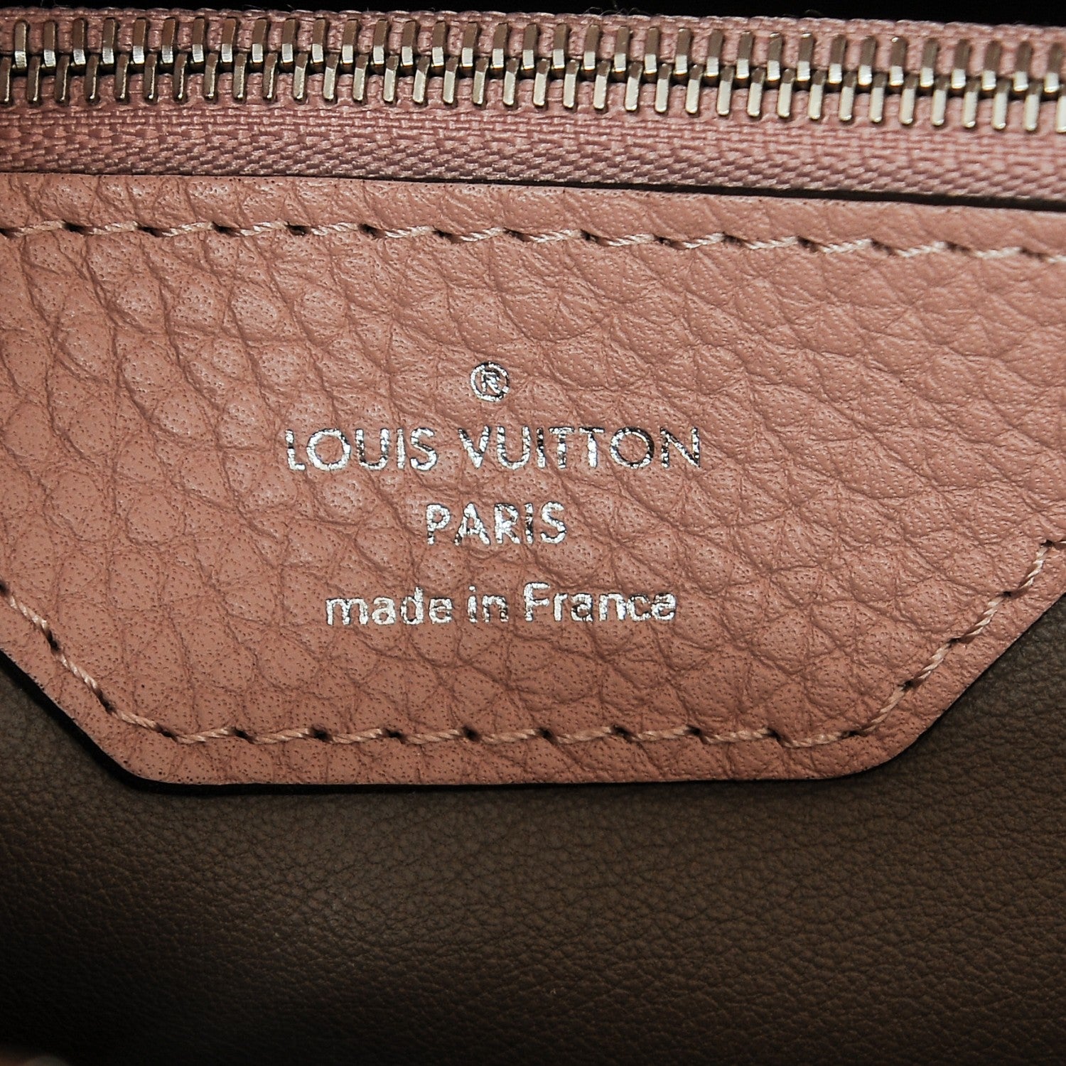 Louis Vuitton Taurillon Capucines MM Magnolia 6 of 6