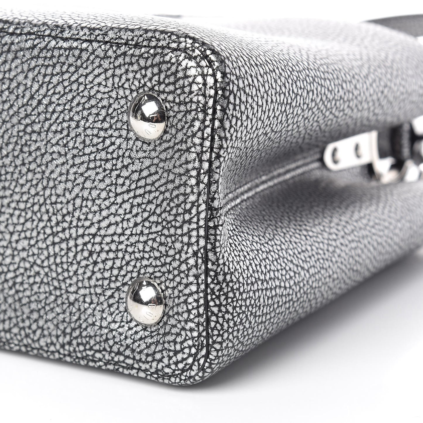 Metallic Taurillon Capucines PM Silver Black