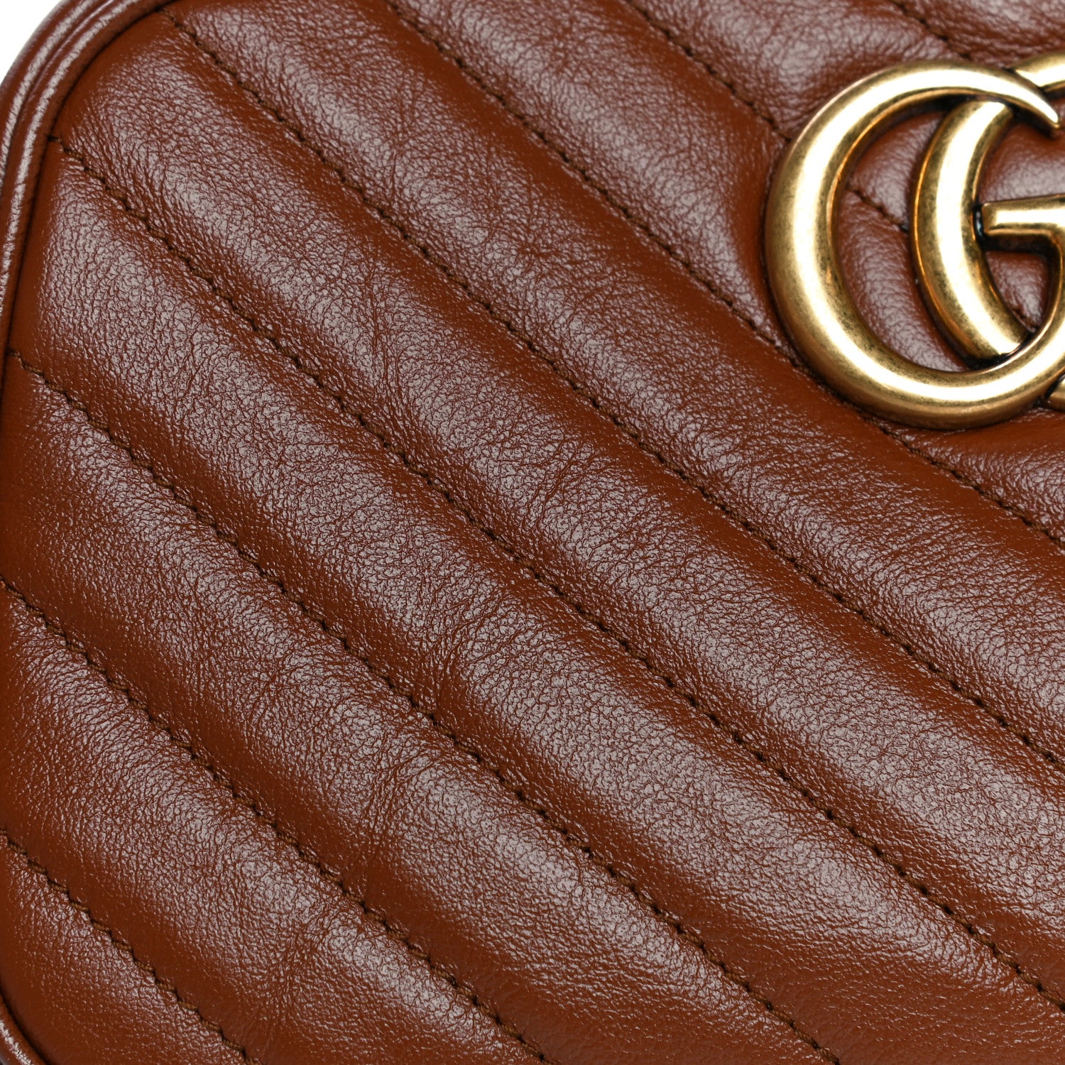 Gucci Glazed Calfskin Matelasse Diagonal Small GG Marmont Chain Shoulder Bag Cuir 12 of 17