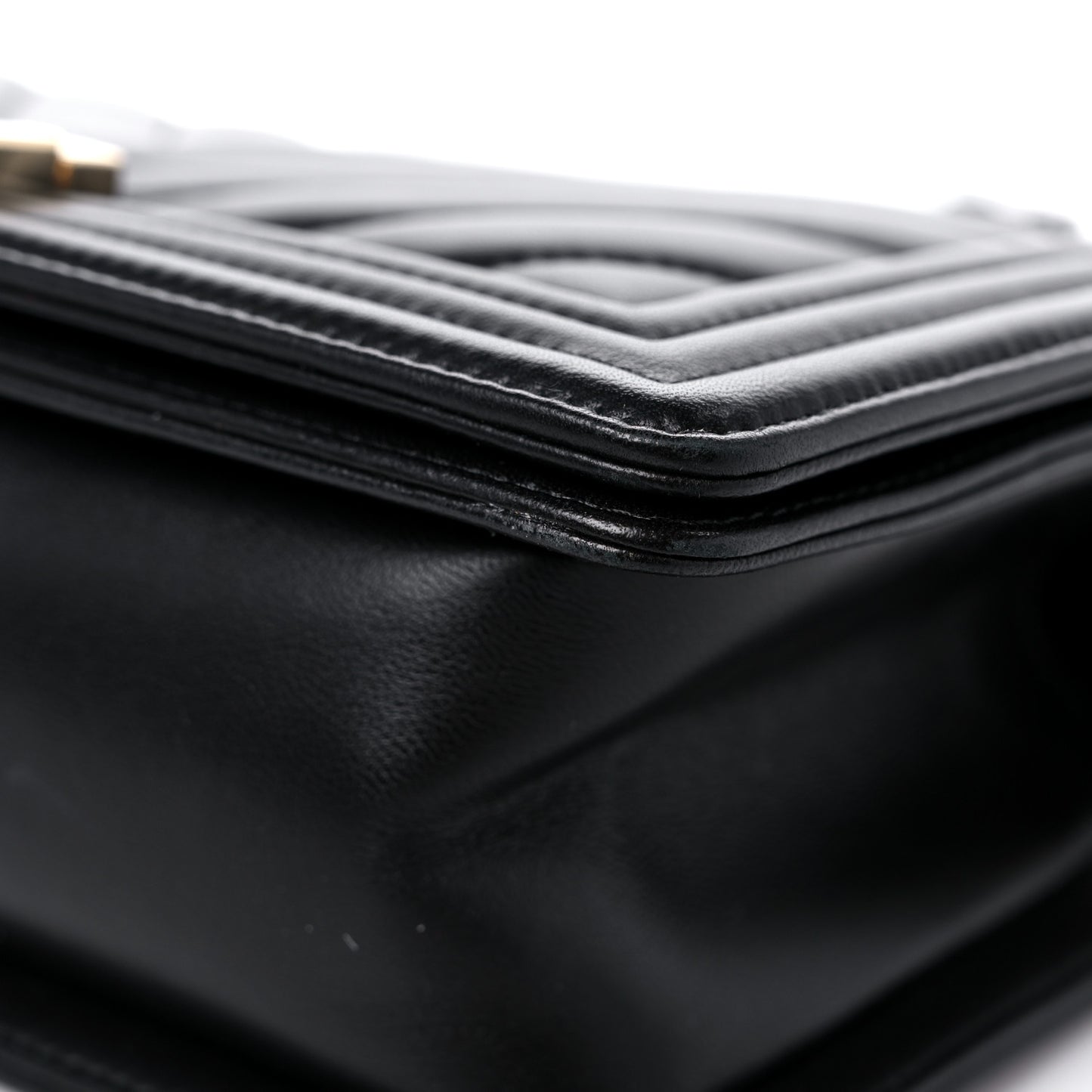 Lambskin Chevron Quilted Medium Boy Flap Black