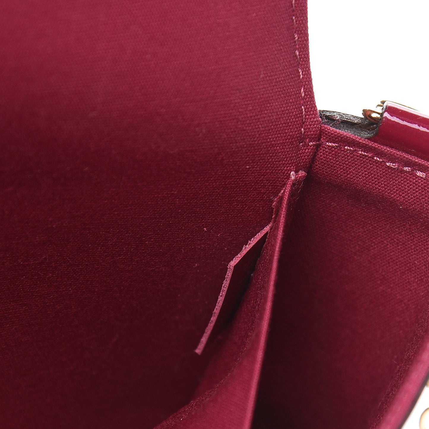 Vernis Felicie Chain Wallet Magenta