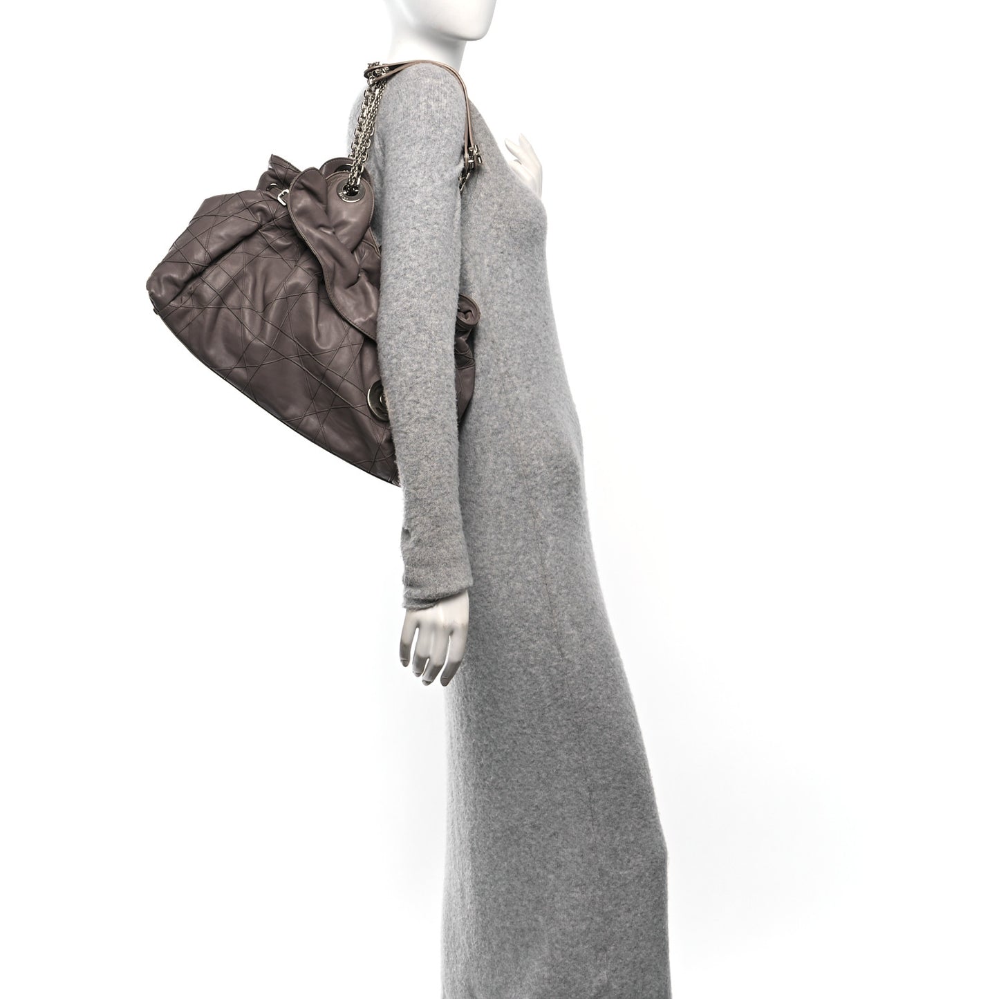 Lambskin Cannage Medium Le Trente Tote Dark Beige