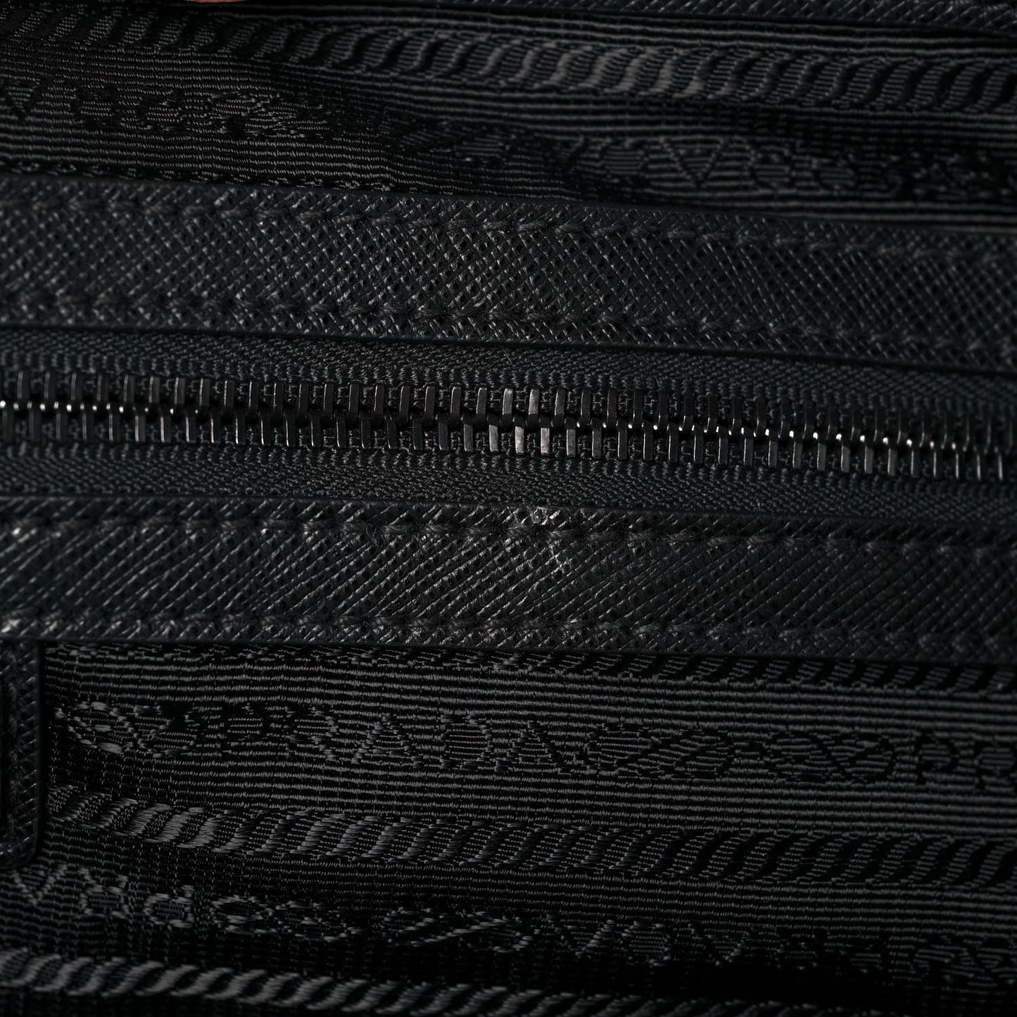 Nylon Tessuto Robot Tote Bag Black