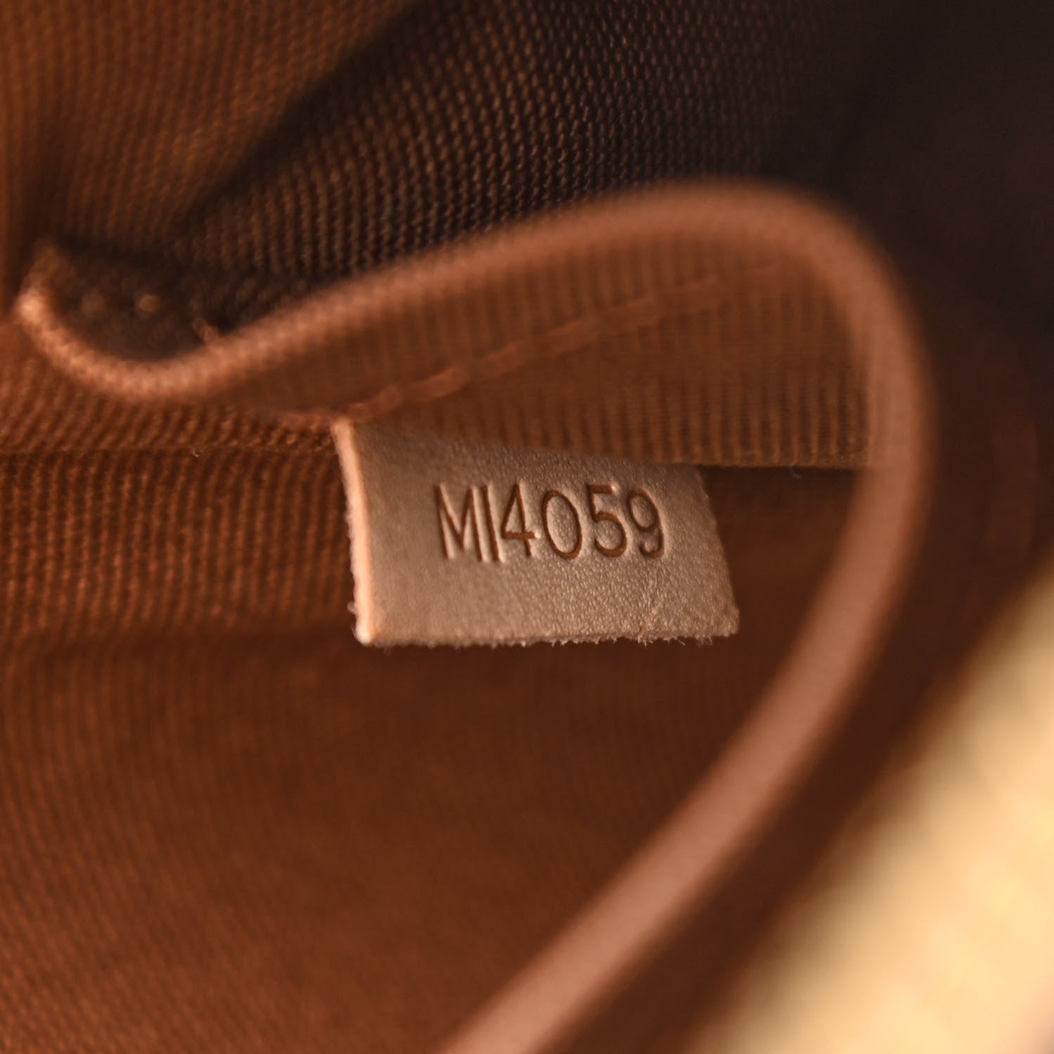 Louis Vuitton Monogram Thames PM 7 of 10