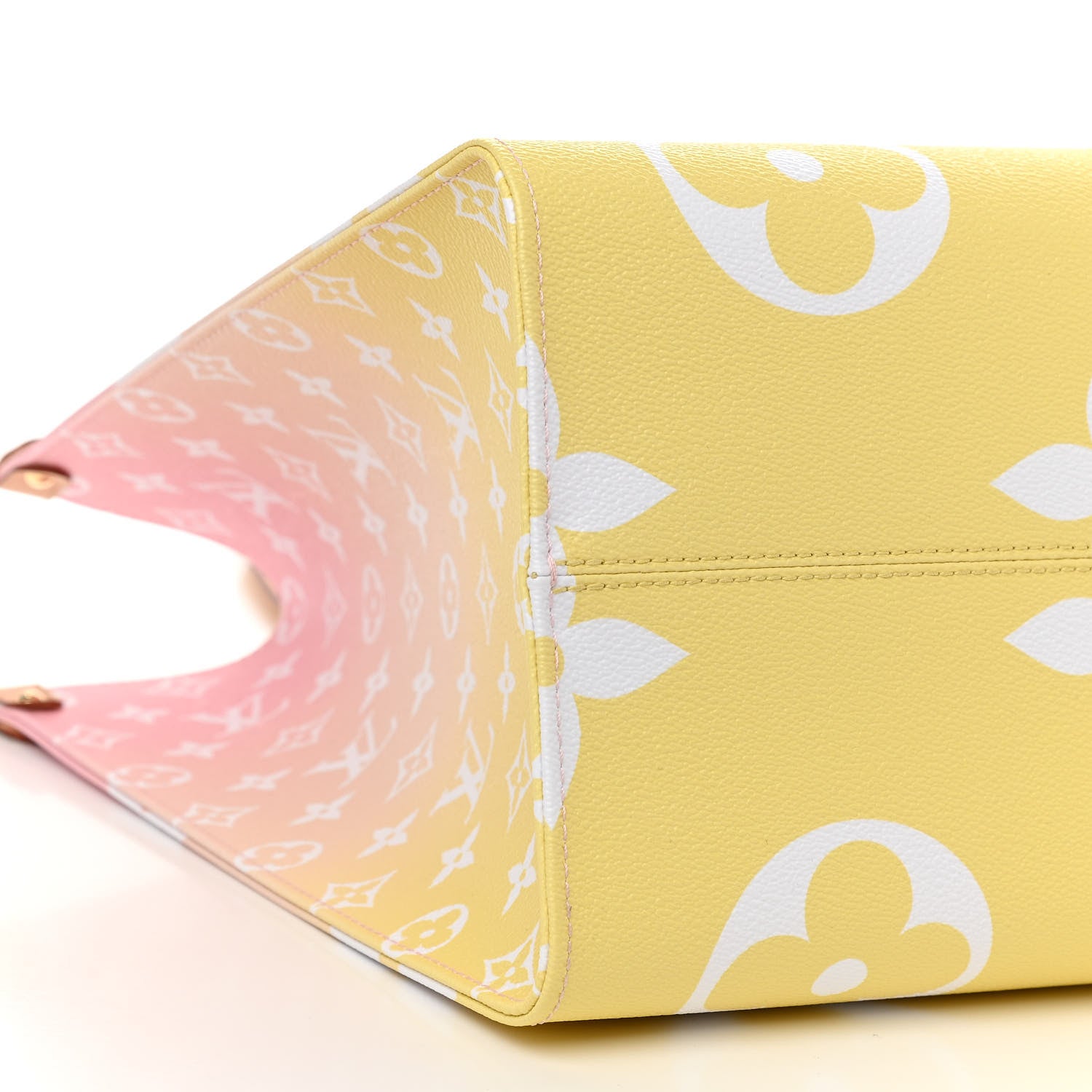 Louis Vuitton Monogram Giant By The Pool Onthego GM Light Pink 9 of 11
