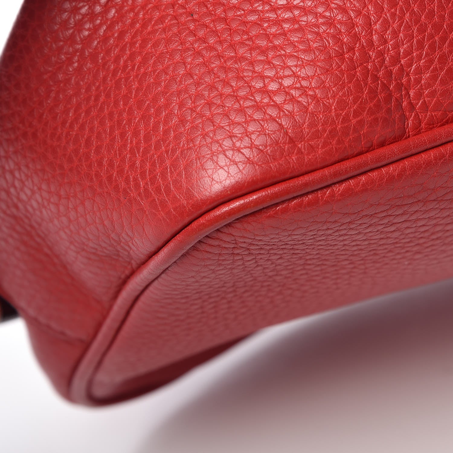 Gucci Pebbled Calfskin Small Soho Disco Bag Tabasco Red 11 of 17