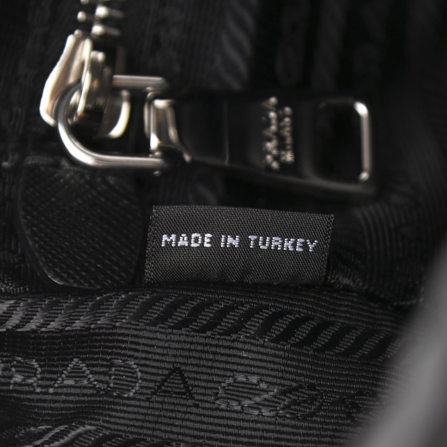 Nylon Tessuto Impuntu Quilted Shoulder Bag Black