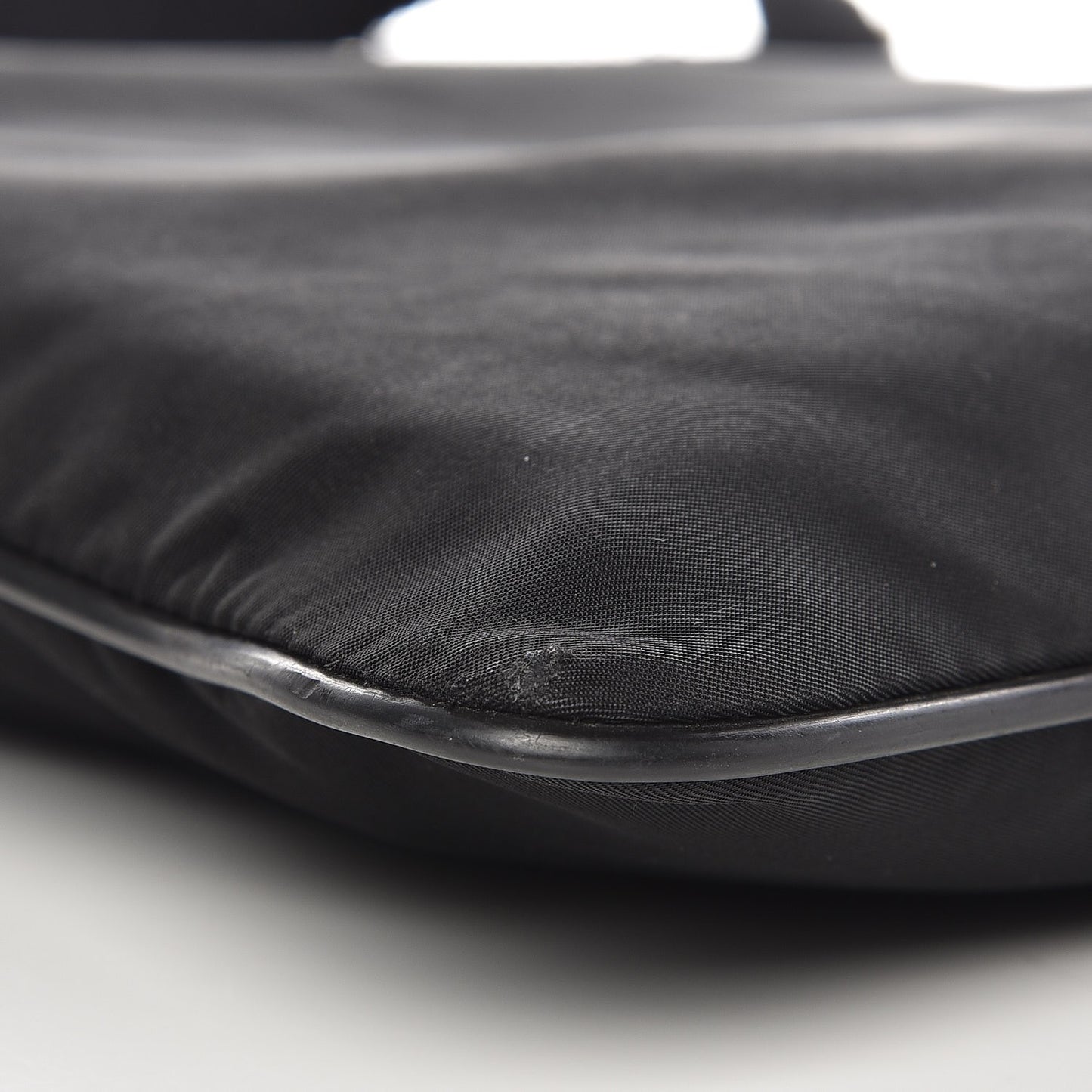 Nylon Flat Messenger Bag Black
