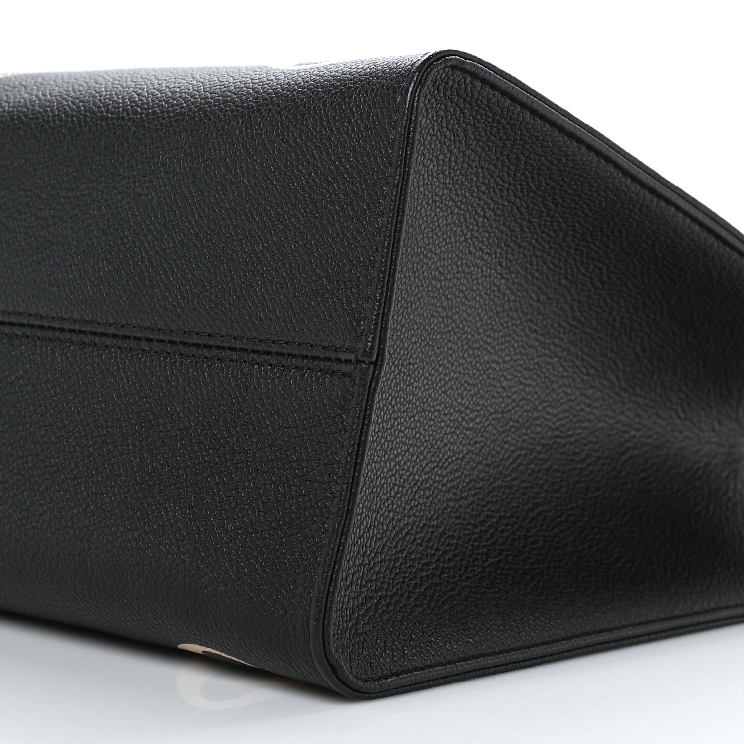 Louis Vuitton Empreinte Monogram Giant Onthego MM Black Beige 8 of 8