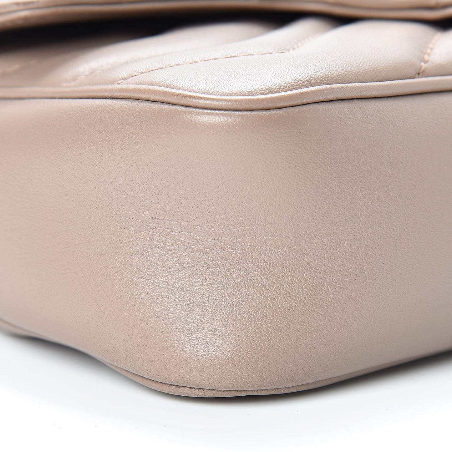 Calfskin Matelasse Super Mini GG Marmont Shoulder Bag Porcelain Rose