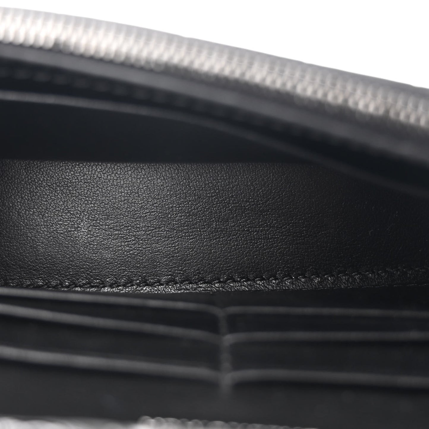 Shiny Calfskin Monochrome Crocodile Embossed Hourglass Chain Bag Black