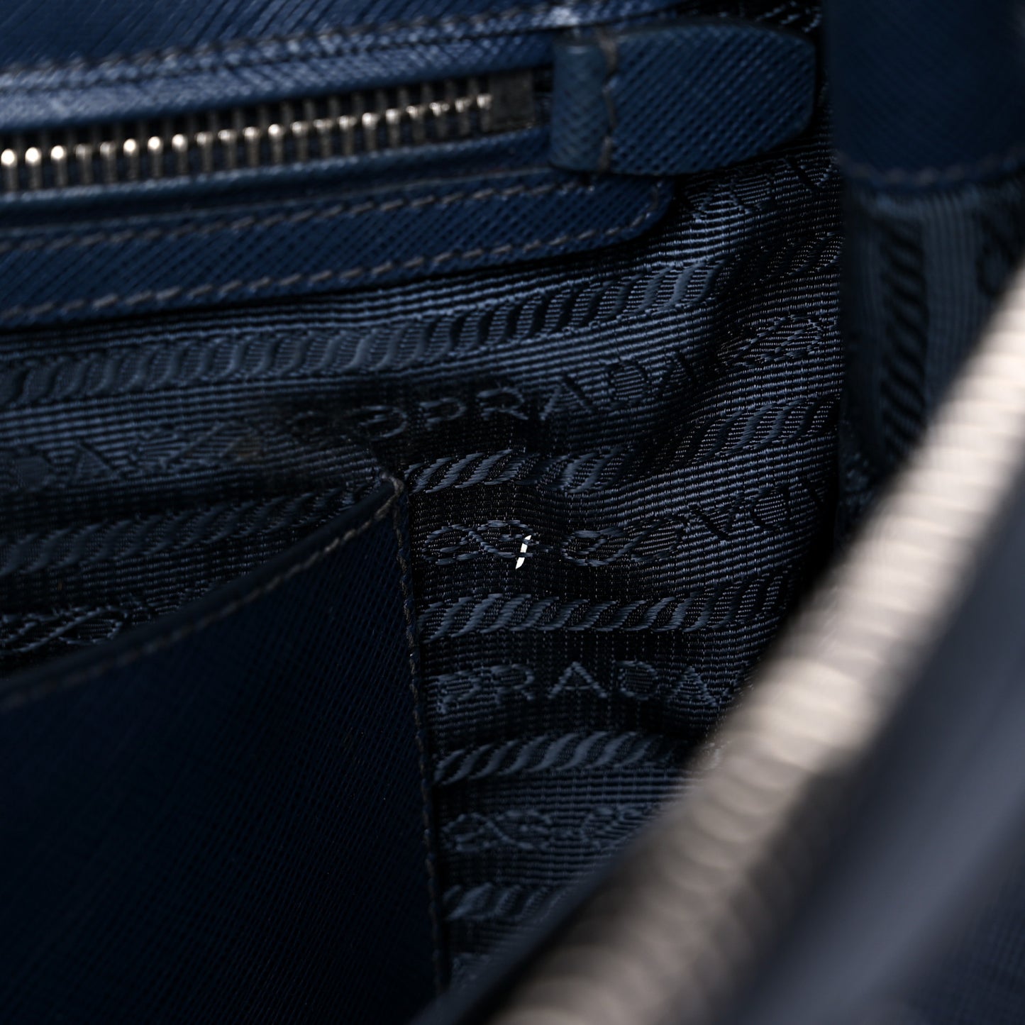 Saffiano Medium Galleria Double Zip Tote Baltico