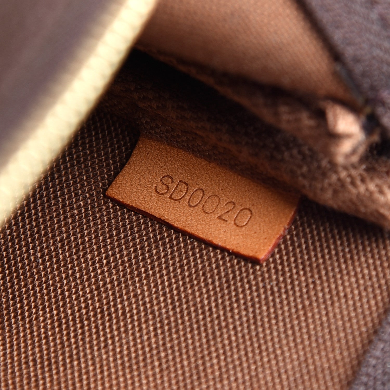 Louis Vuitton Monogram Pochette Accessories 7 of 9