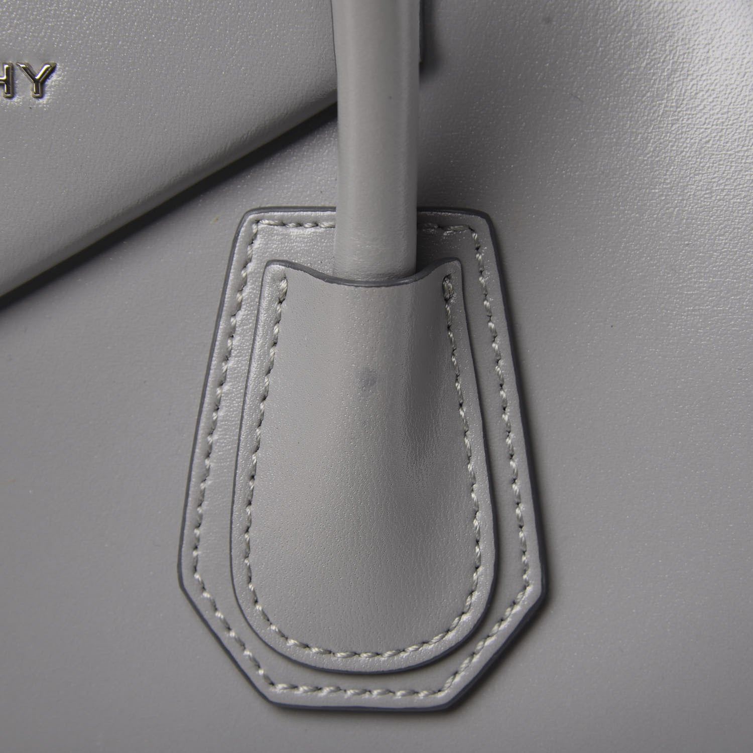 Givenchy Shiny Lord Calfskin Medium Antigona Pearl Grey 17 of 18