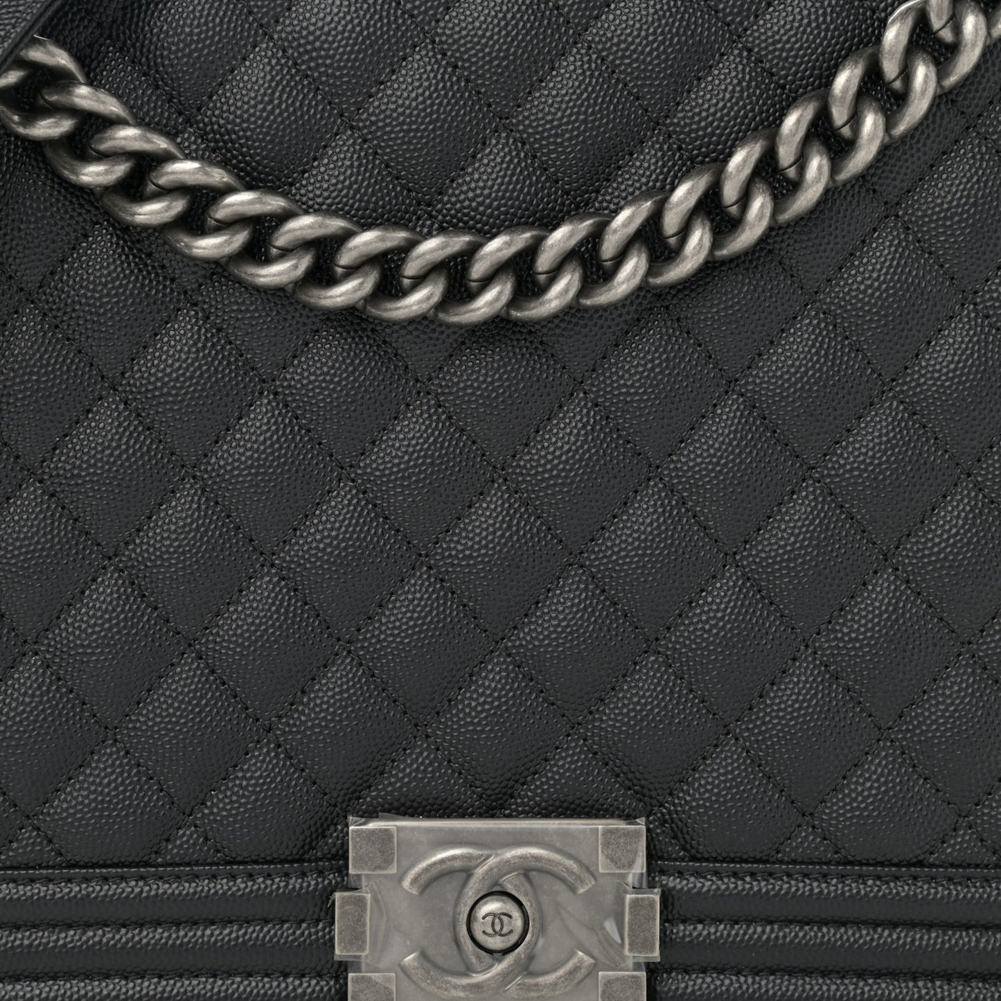 Caviar Quilted Large Boy Flap Black