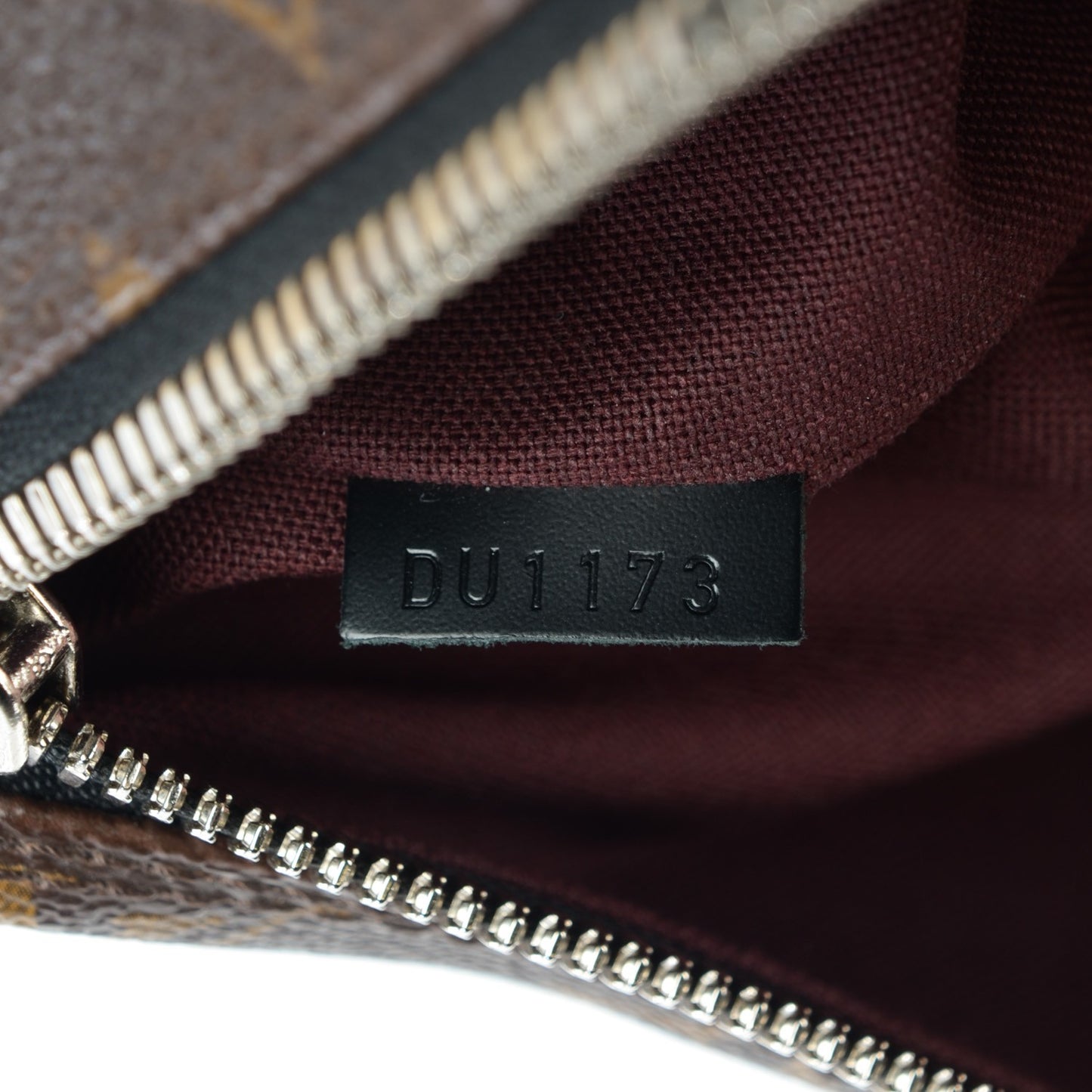Monogram Macassar Kitan