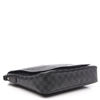 Louis Vuitton Damier Graphite Daniel MM 3 of 9