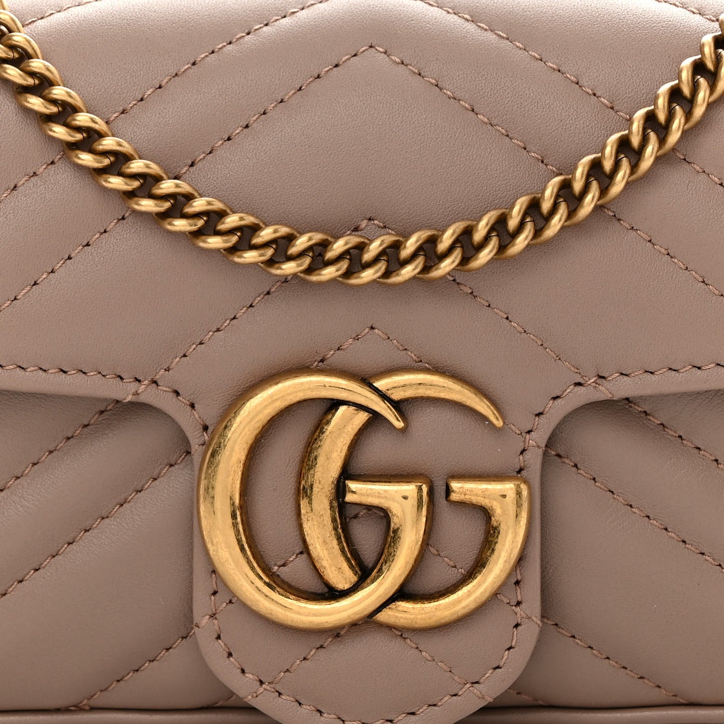 Calfskin Matelasse Super Mini GG Marmont Shoulder Bag Porcelain Rose