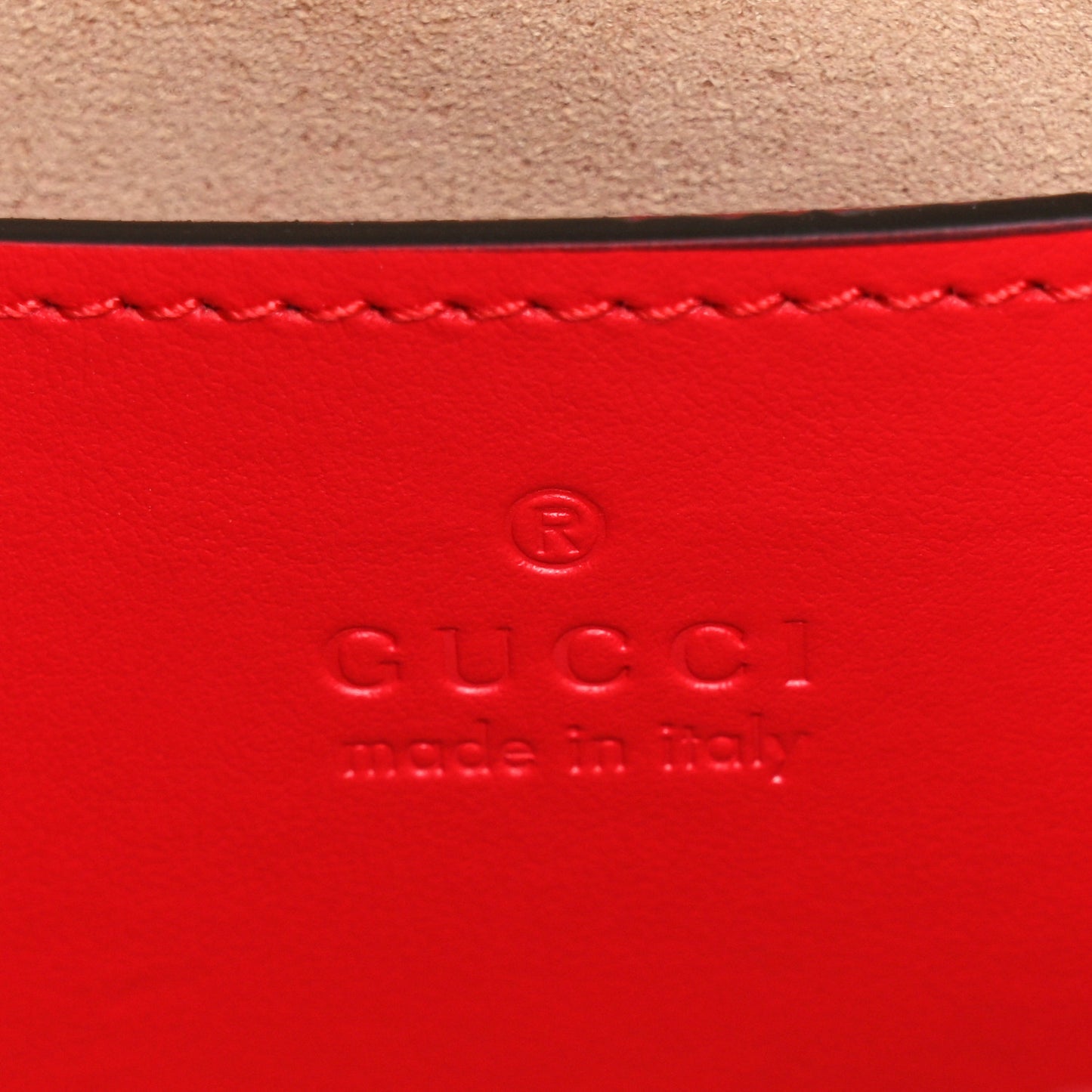 Calfskin Matelasse Chevron GG Marmont Sling Shoulder Bag Rosso