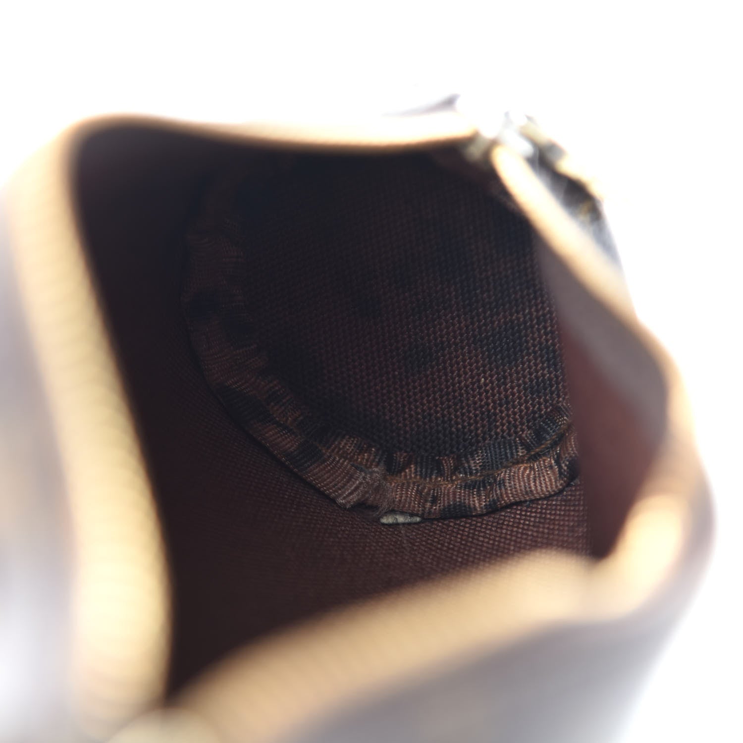 Louis Vuitton Monogram Trousse Ronde 20 Makeup Case 6 of 8