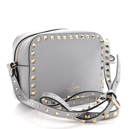 Valentino Garavani Vitello Rockstud Camera Crossbody Bag Light Stone 3 of 10