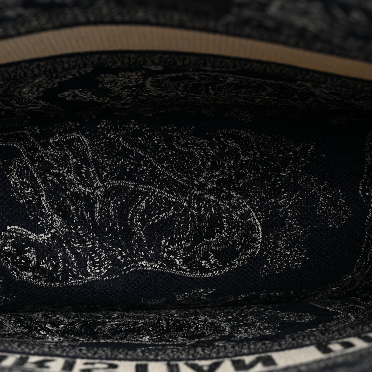 Christian Dior Canvas Embroidered Medium Dioriviera Toile De Jouy Reverse Book Tote Blue 5 of 11