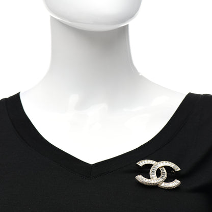 Chanel Baguette Crystal CC Brooch Gold 2 of 5