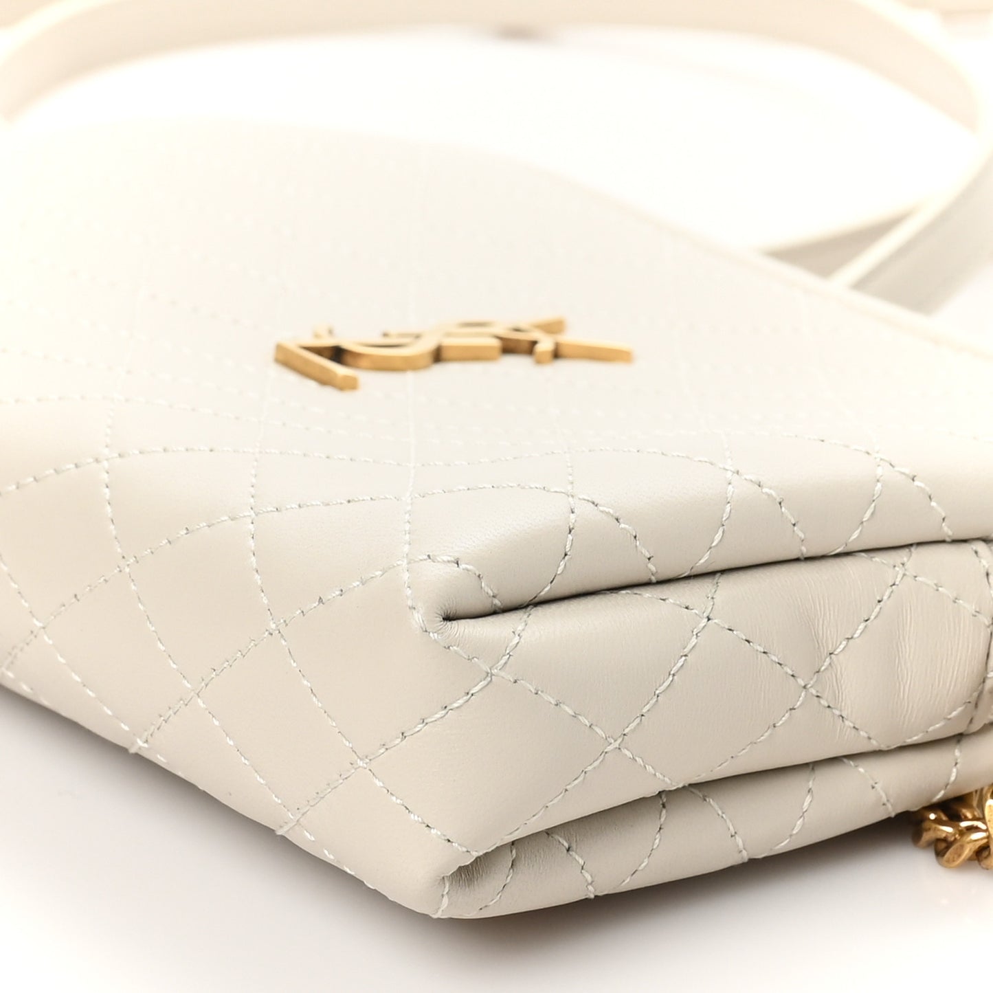 Lambskin Quilted Gaby Zipped Pouch Crema Soft